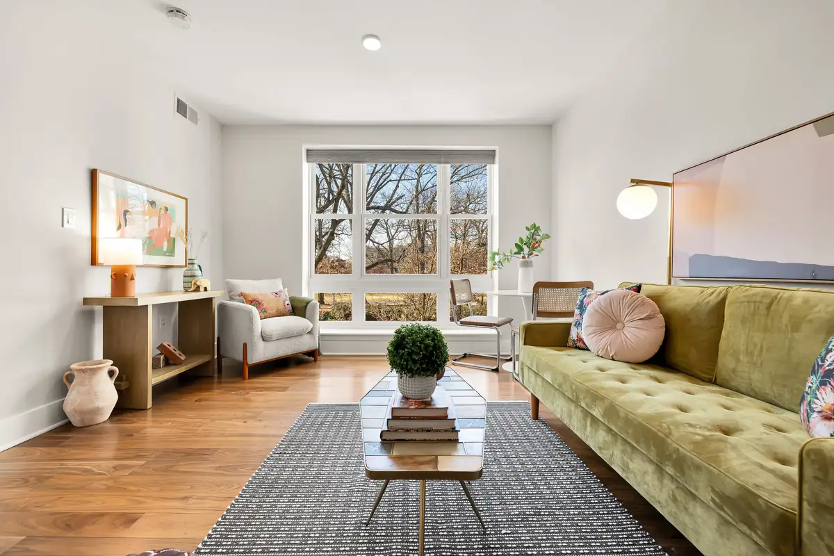 2331 15th St NW 305N-0017.jpg