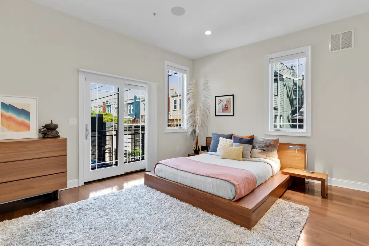 Home staging at Augmenting the Sellers Existing Furniture, photo 77 of 103