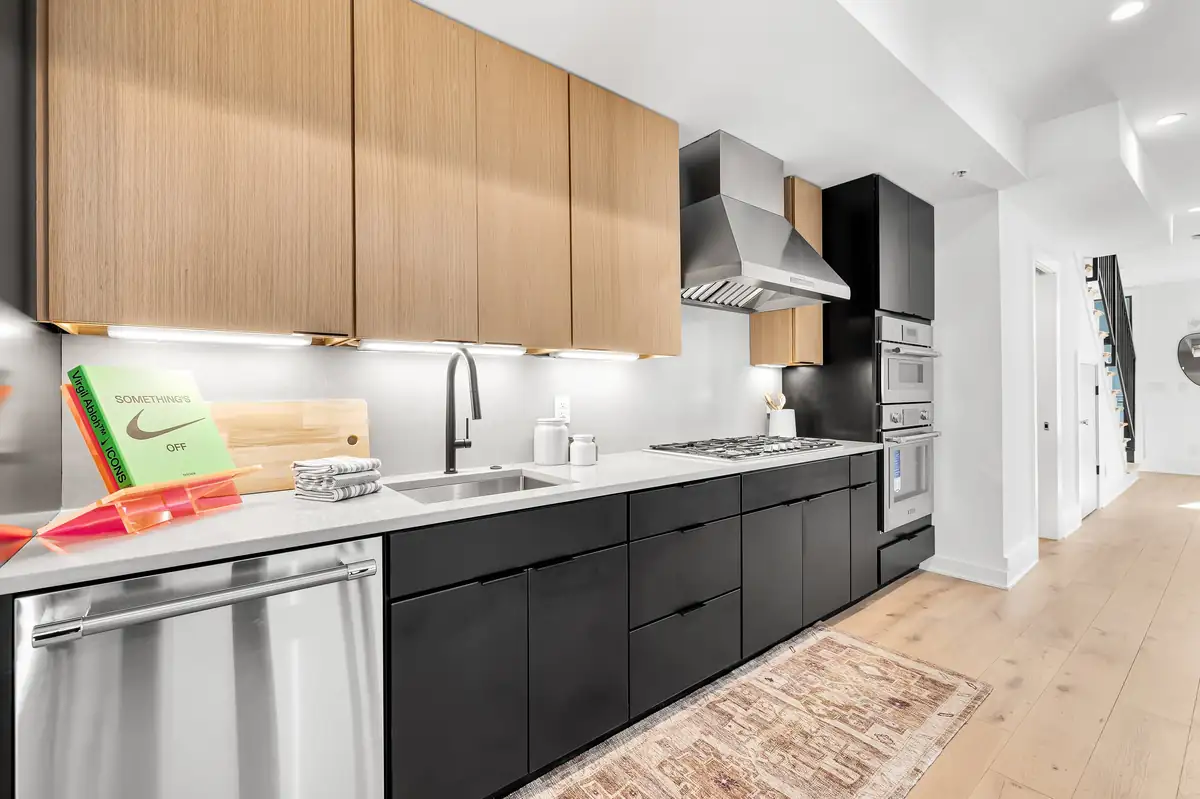 1460 Rhode Island Ave NW P8-0013.jpg