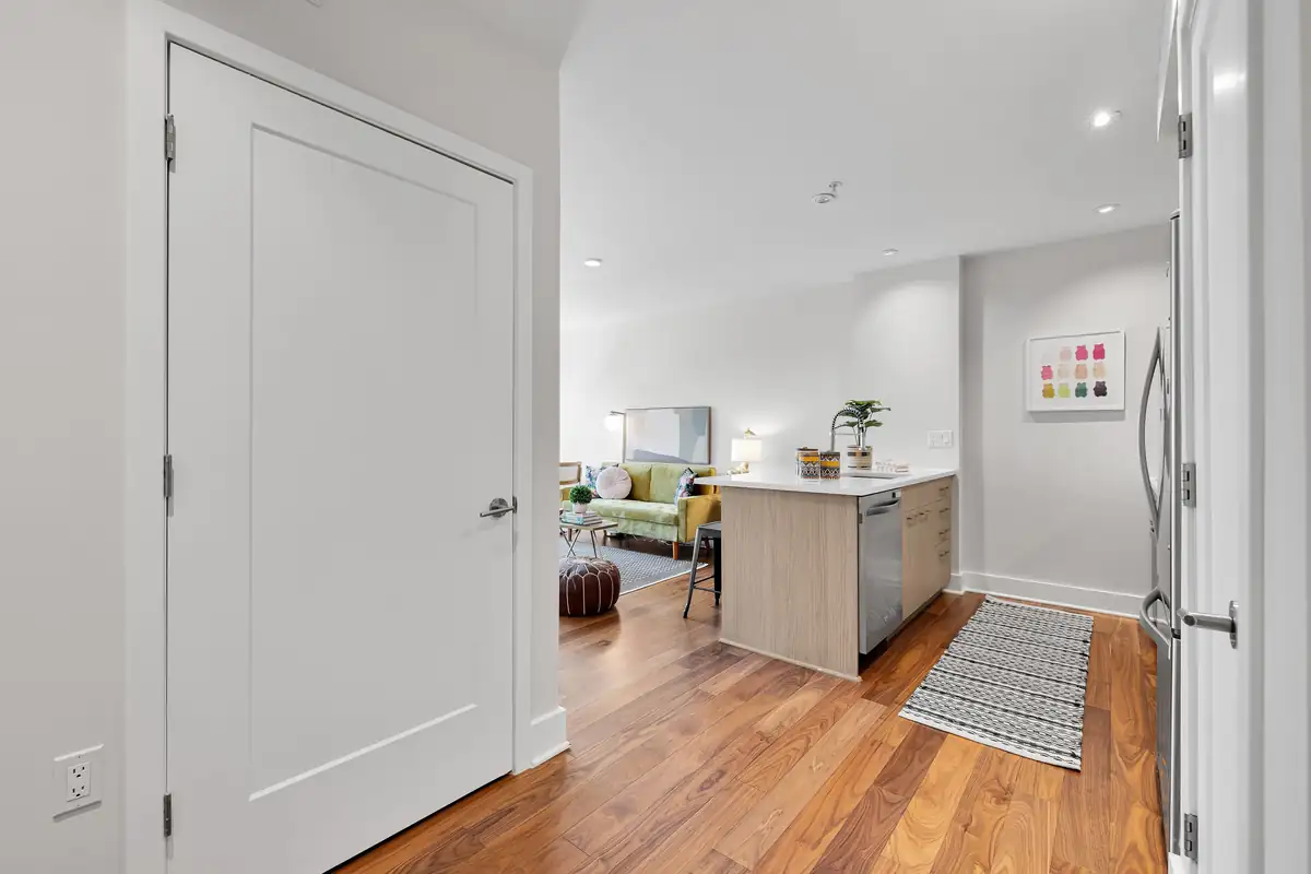 2331 15th St NW 305N-0006.jpg