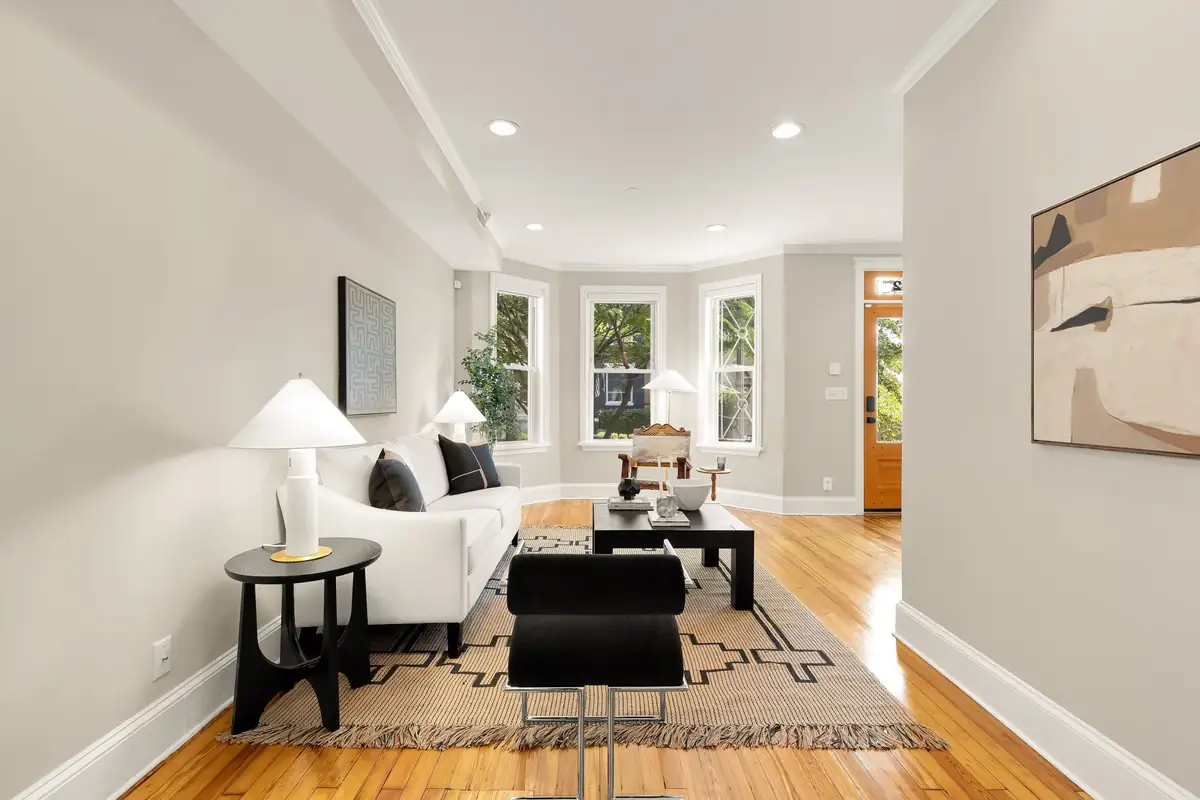1012 10th St NE Staged-0011.jpg