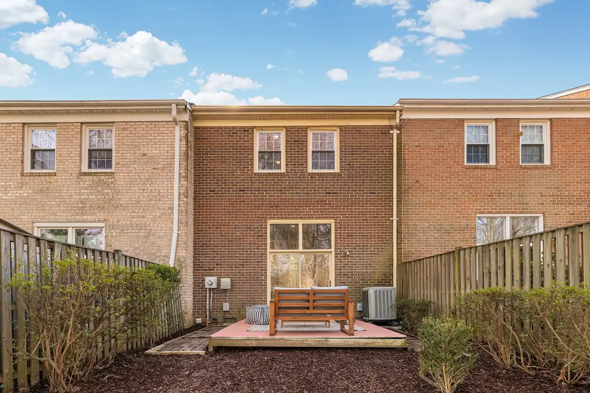 11961 Heathcote Ct-0021.jpg