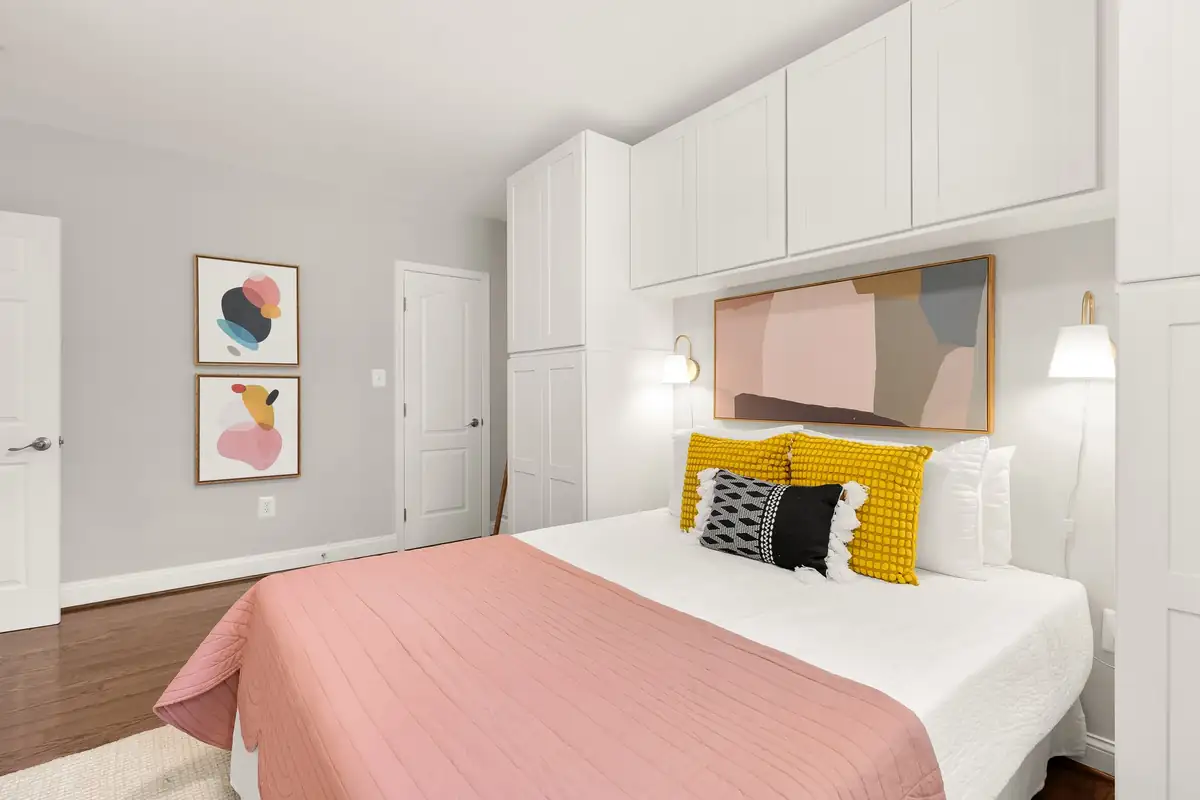 Home staging at 5611 5th St NW Apt. L-2