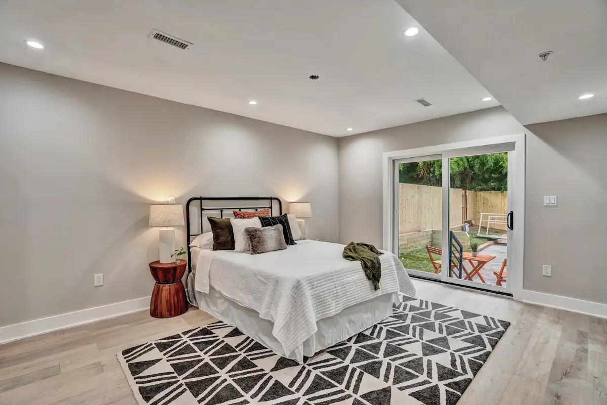 716 Kearny St NE-38.jpg