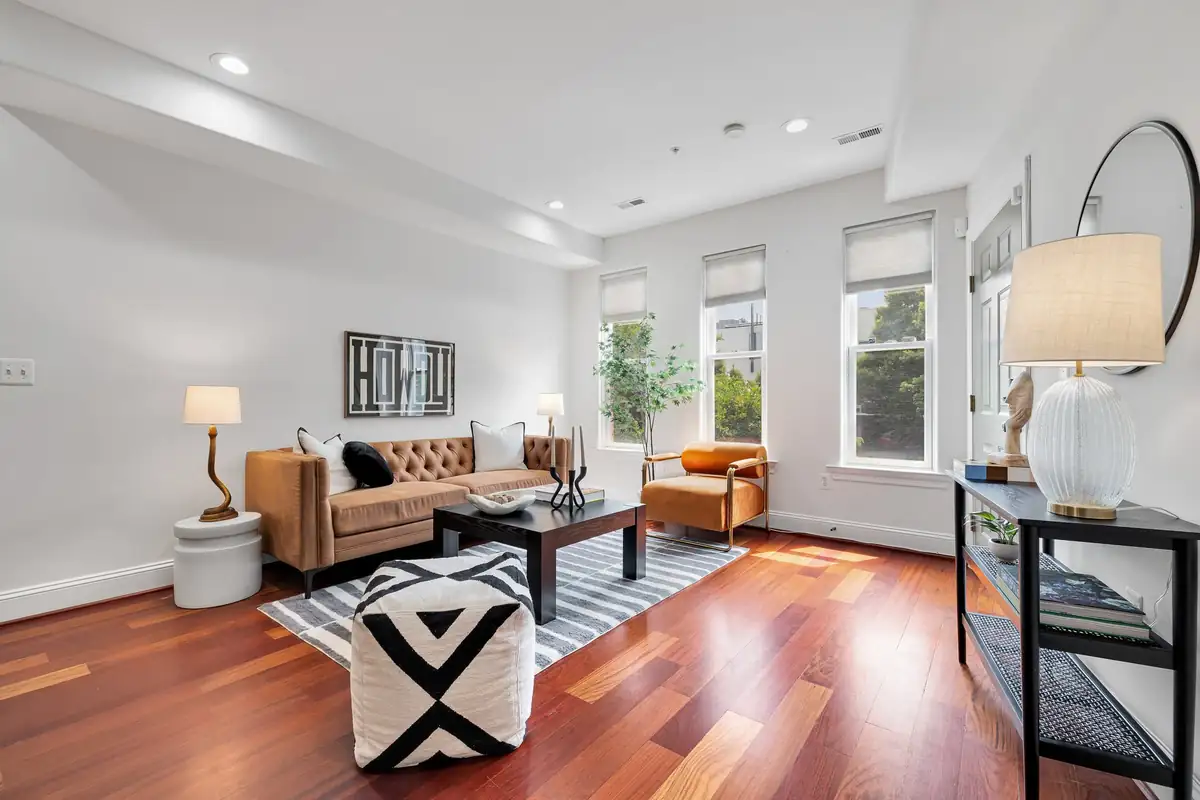 2132 11th St NW 2-0007.jpg