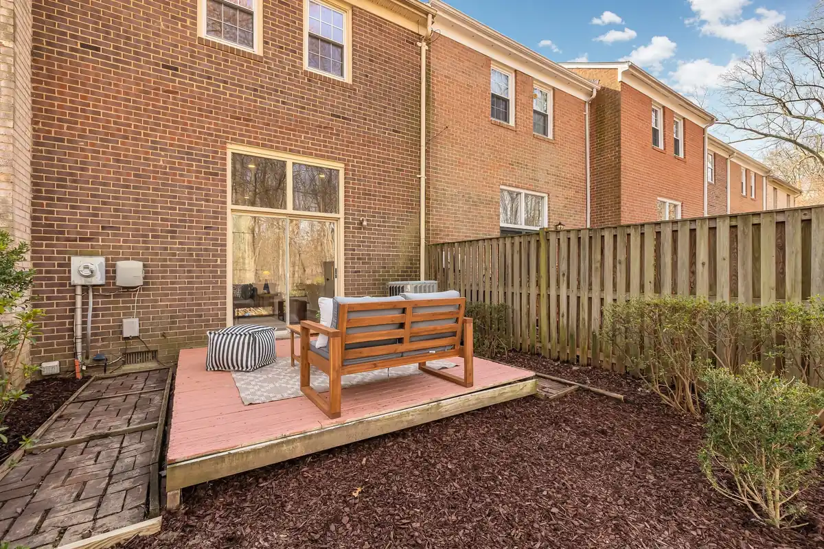 11961 Heathcote Ct-0022.jpg