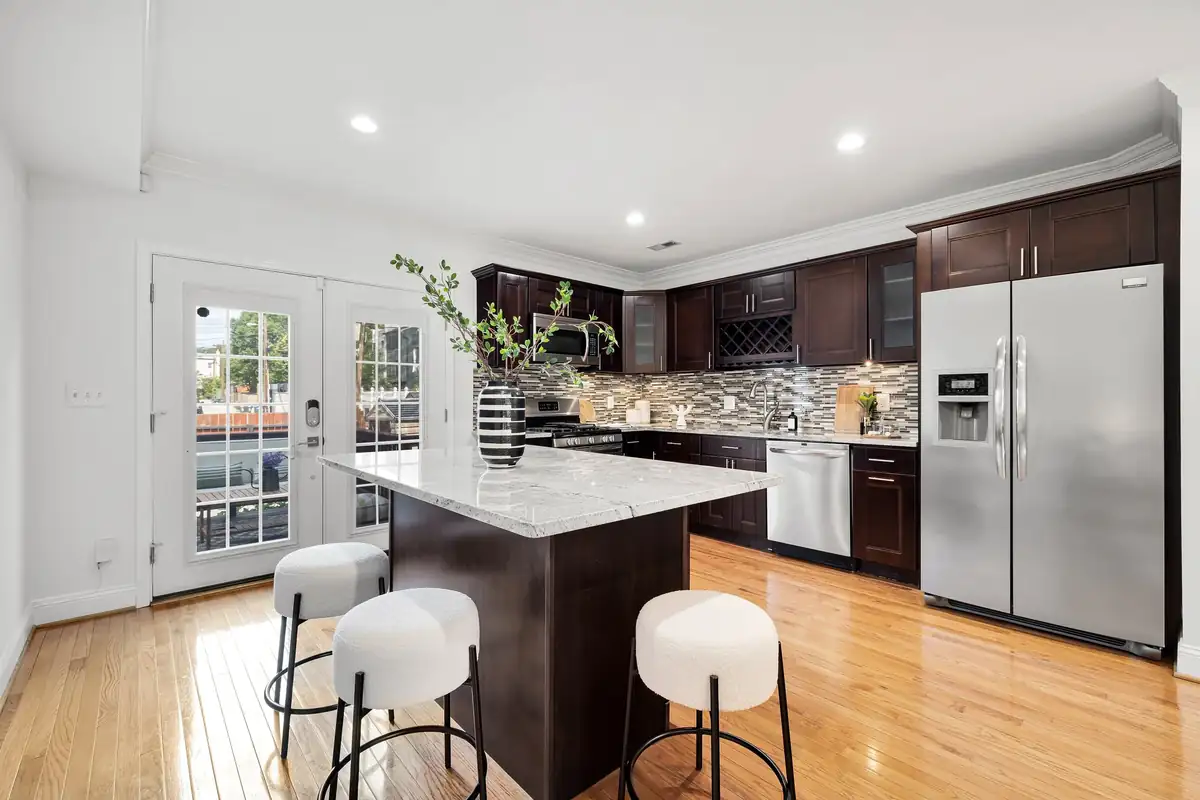 1015 15th St SE-0012.jpg