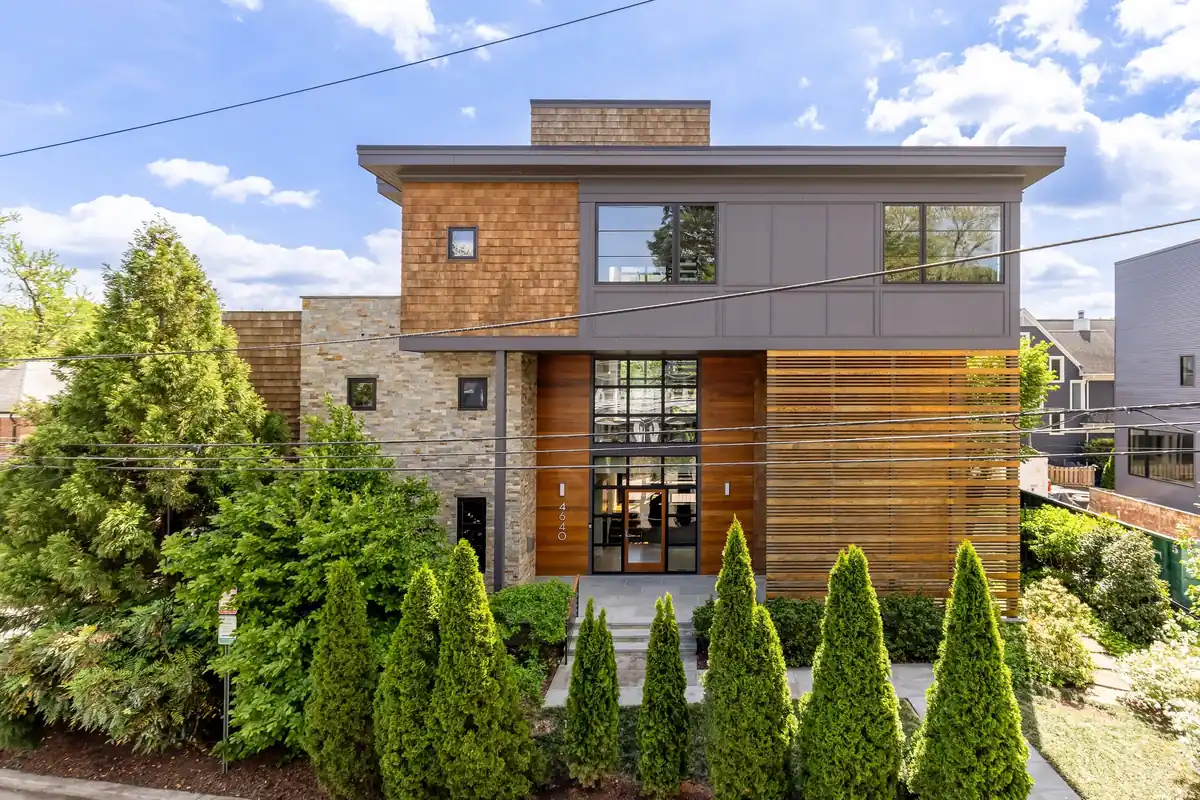 Home staging at 4640 Q St NW