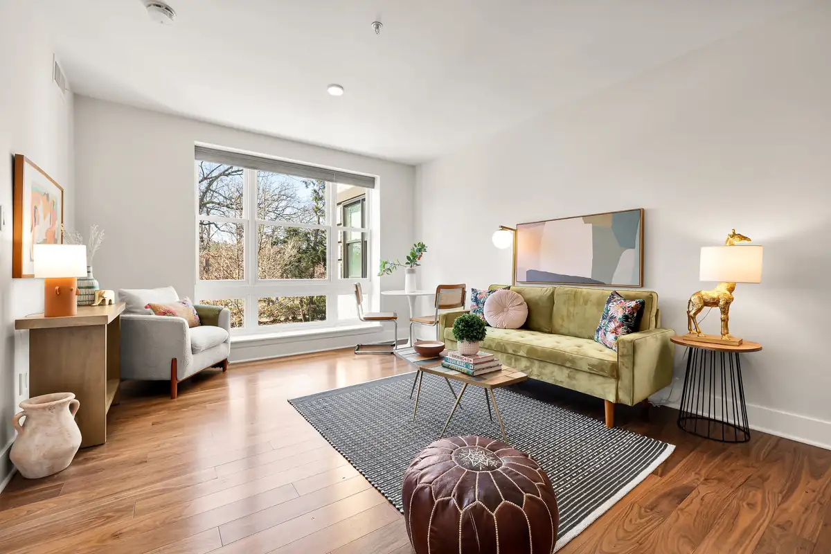 2331 15th St NW 305N-0016.jpg