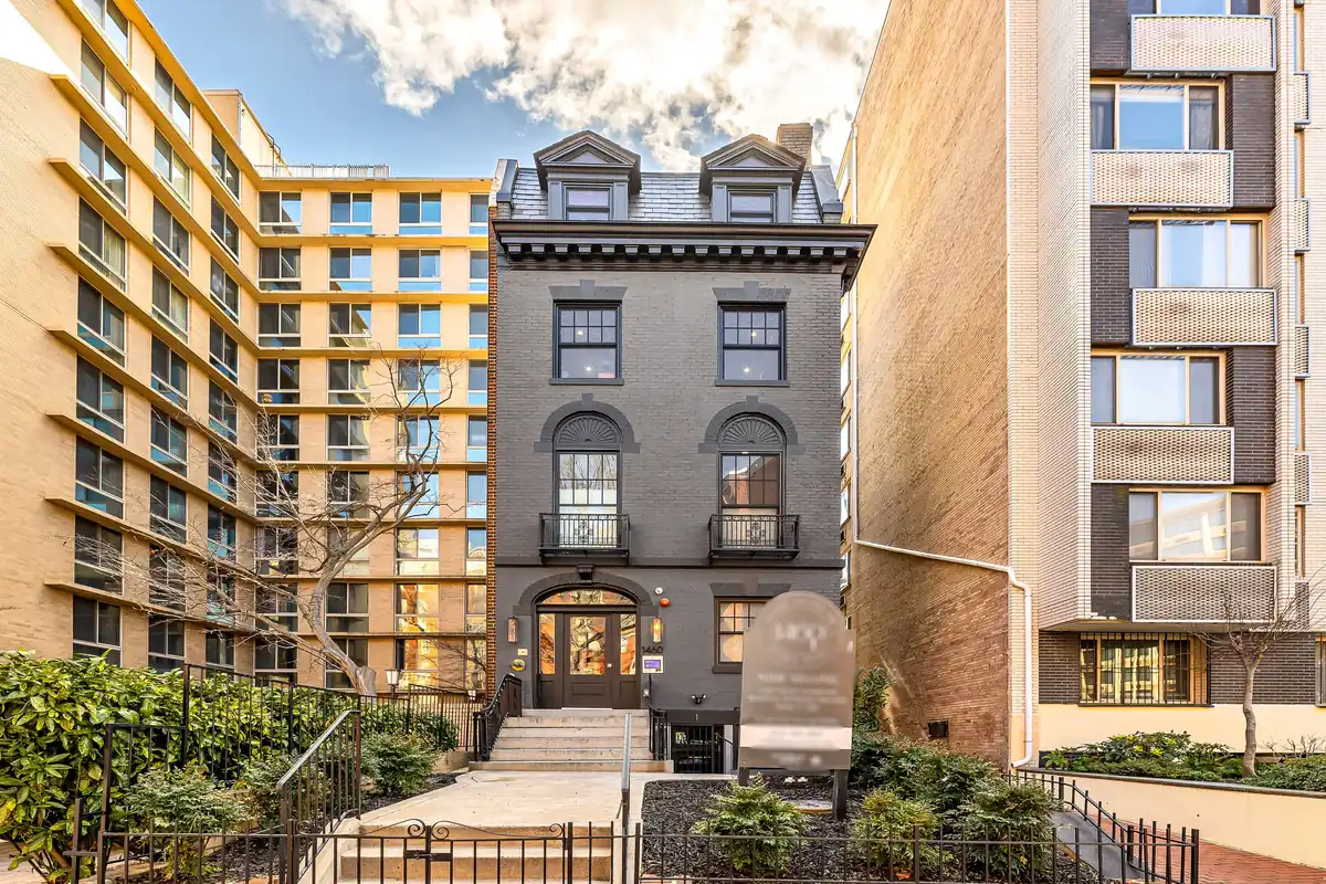 1460 Rhode Island Ave NW P8-0001.jpg