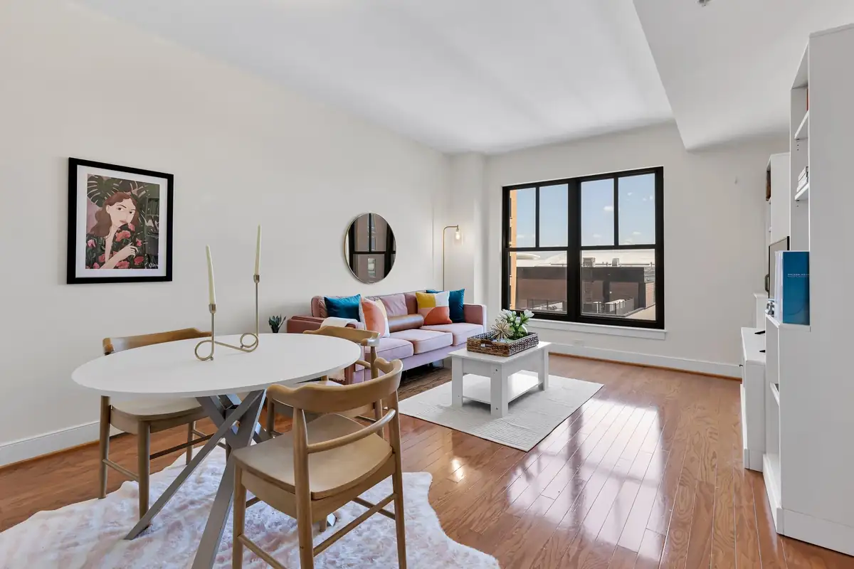 910 M St NW 801-0011.jpg