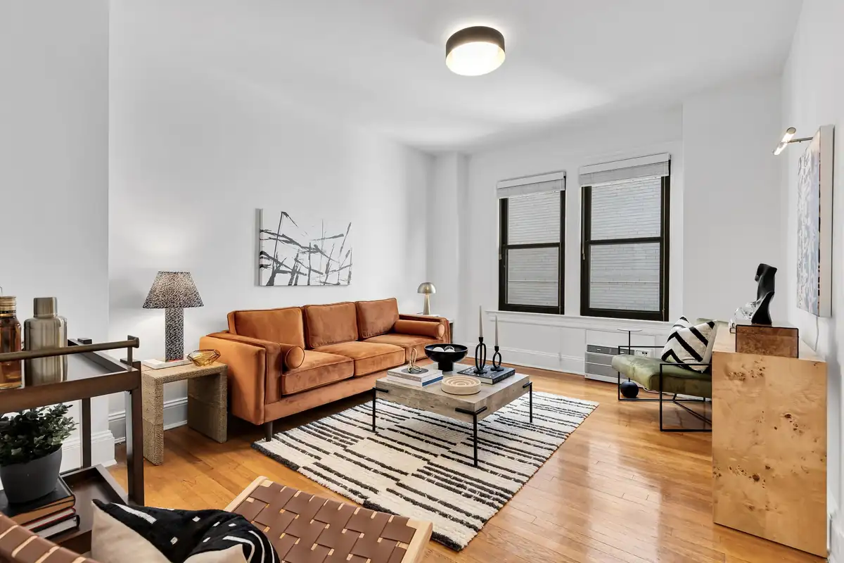 Home staging at 1101 L St NW #307