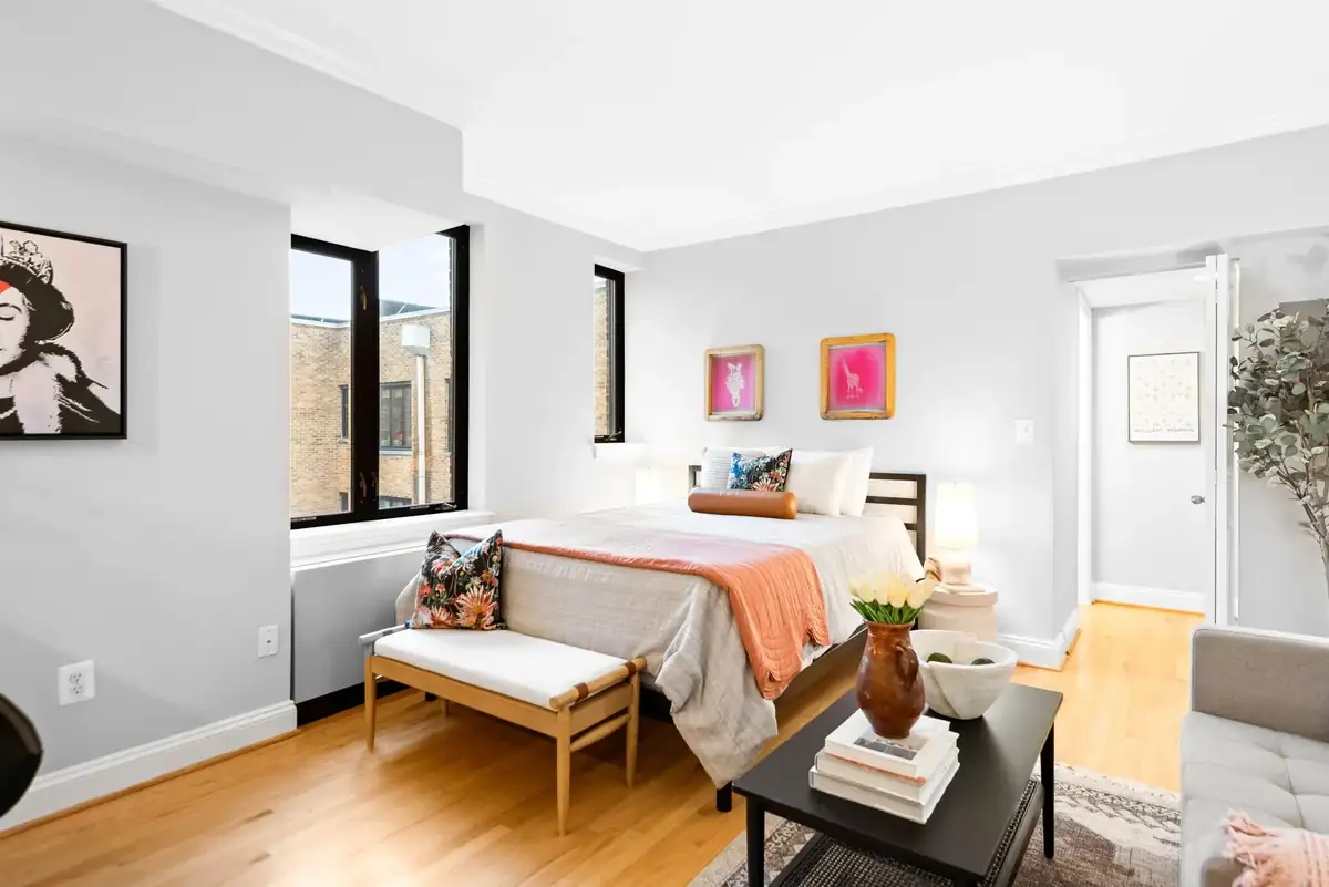 17-web-or-mls-1701 16th Street NW #807-17.jpg